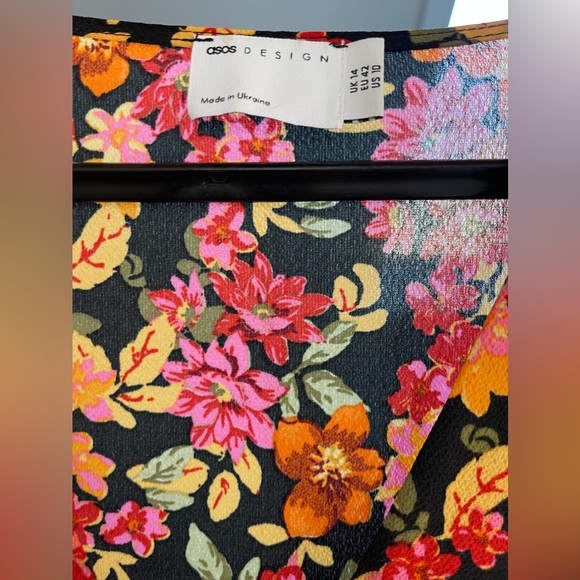 ASOS floral flutter sleeve mini dress - Picture 4 of 5